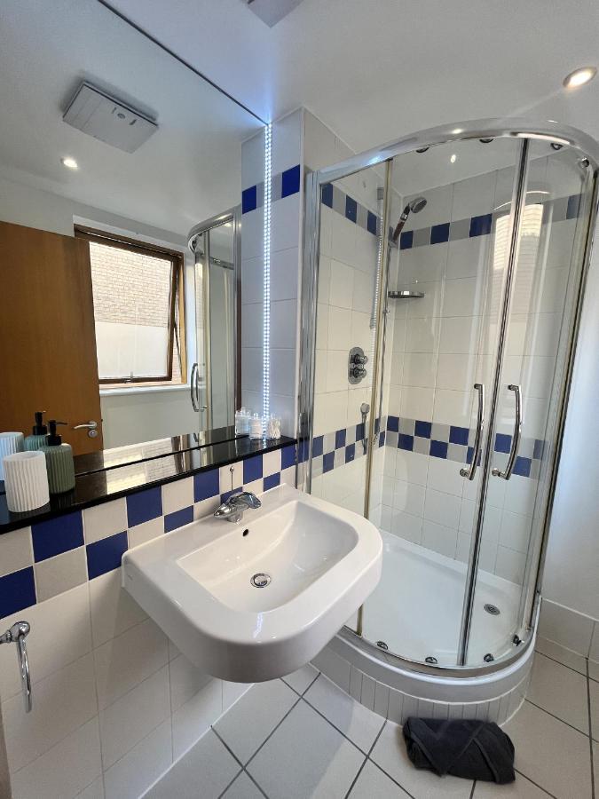 Spacious Mews Apartment, Clapham Лондон Екстериор снимка