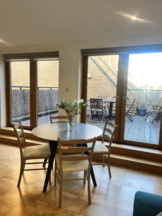 Spacious Mews Apartment, Clapham Лондон Екстериор снимка